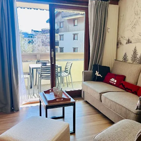 La Ginabelle With Pool & Balcony *