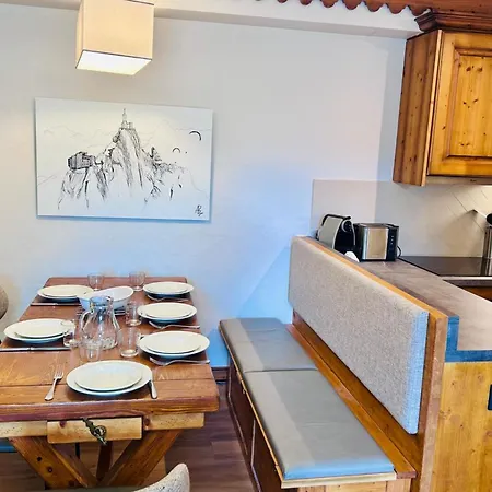 La Ginabelle With Pool & Balcony Διαμέρισμα